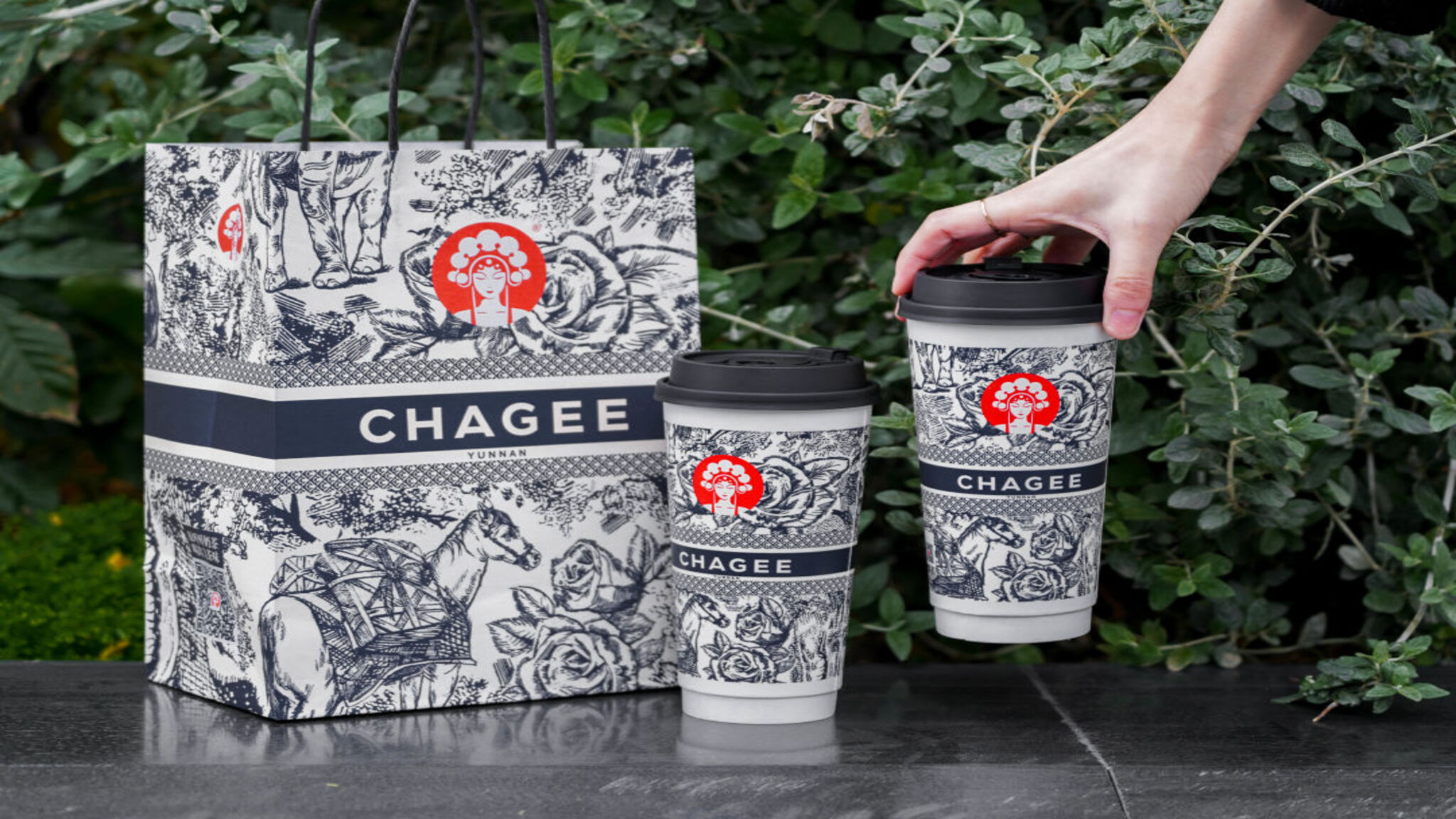 霸王茶姬疑似舞弊事件升级,网友怒怼品牌删帖威胁