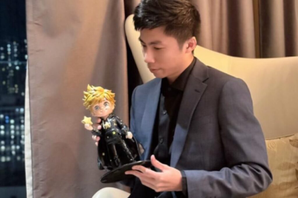 Dr Kervis 公仔 背后故事